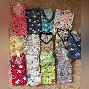 Women’s scrubs (XS & S)